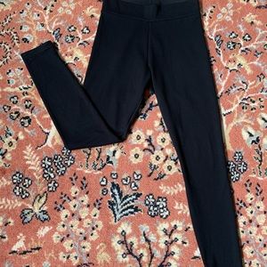 Lou & Grey by LOFT signature soft leggings in black. XS